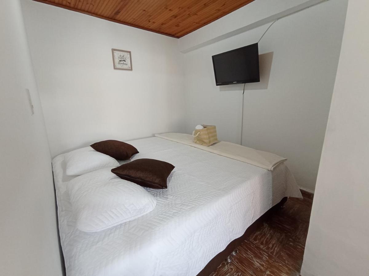 Komodo Alojamiento- Hostal Autoservicio - Ubicado Muy Cerca Al Centro Historico -Habitaciones Con Bano Privado, Wifi , Cama 2X2 Popayan Luaran gambar