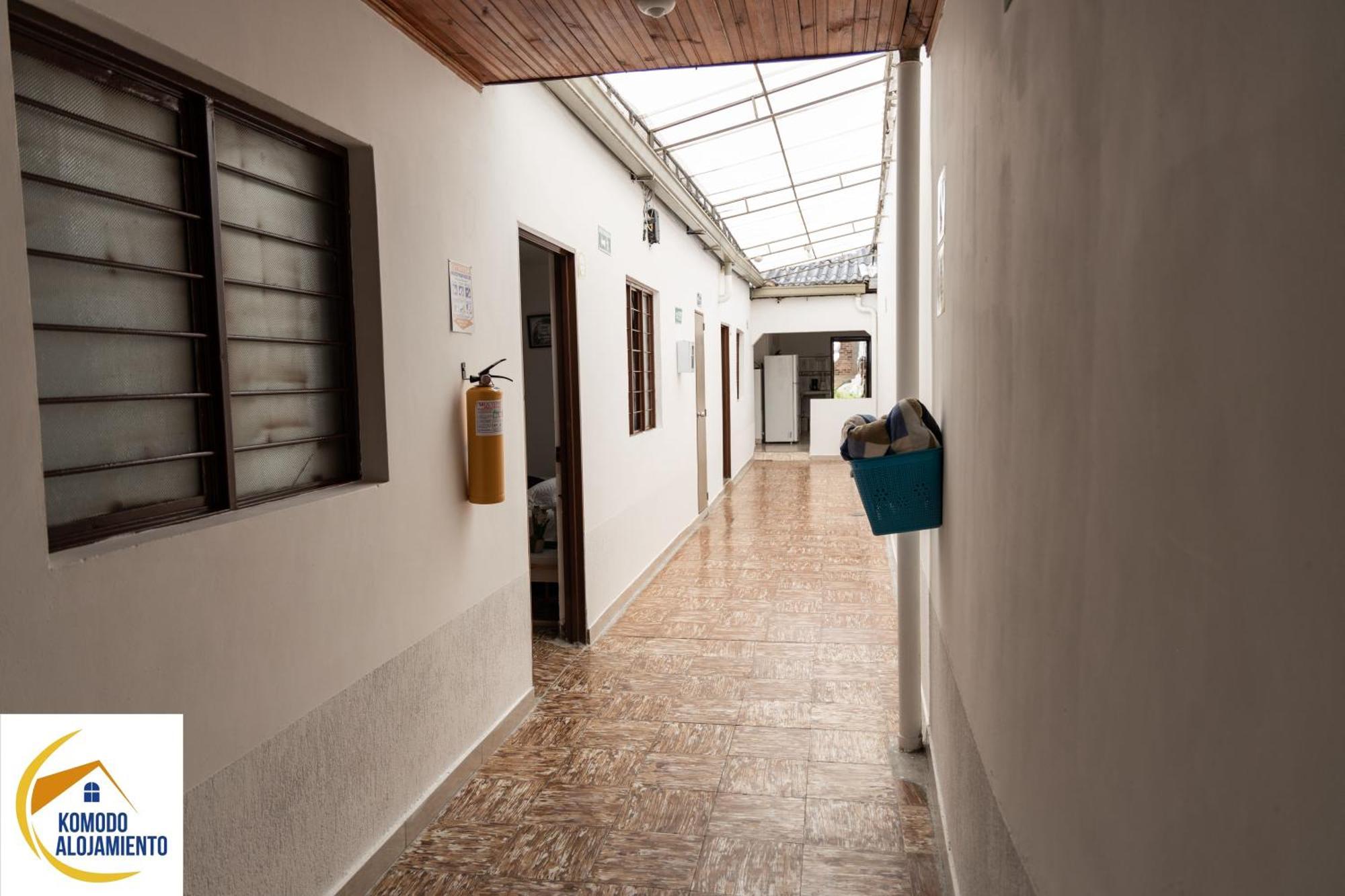 Komodo Alojamiento- Hostal Autoservicio, Ubicado Cerca Al Centro Historico - Bano Privado, Wifi , Cama 2X2 Y Agua Caliente Y Cocina Compartida Popayan Luaran gambar