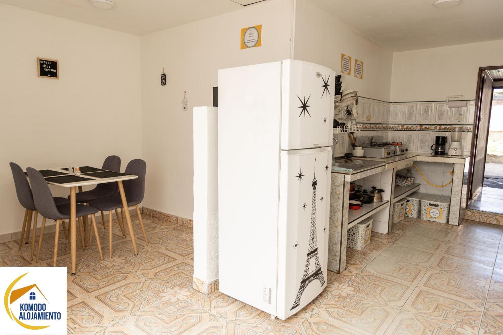 Komodo Alojamiento- Hostal Autoservicio, Ubicado Cerca Al Centro Historico - Bano Privado, Wifi , Cama 2X2 Y Agua Caliente Y Cocina Compartida Popayan Luaran gambar